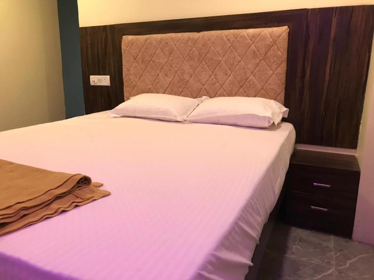 Taloja Midc Hotel Taloje Budrukh Kültér fotó