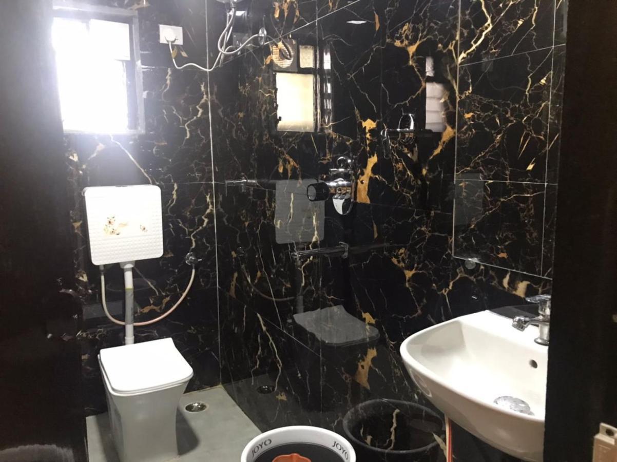 Taloja Midc Hotel Taloje Budrukh Kültér fotó