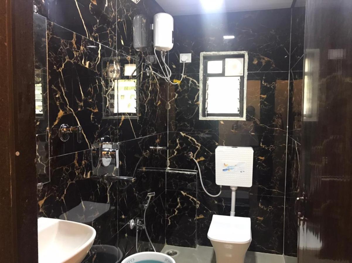 Taloja Midc Hotel Taloje Budrukh Kültér fotó